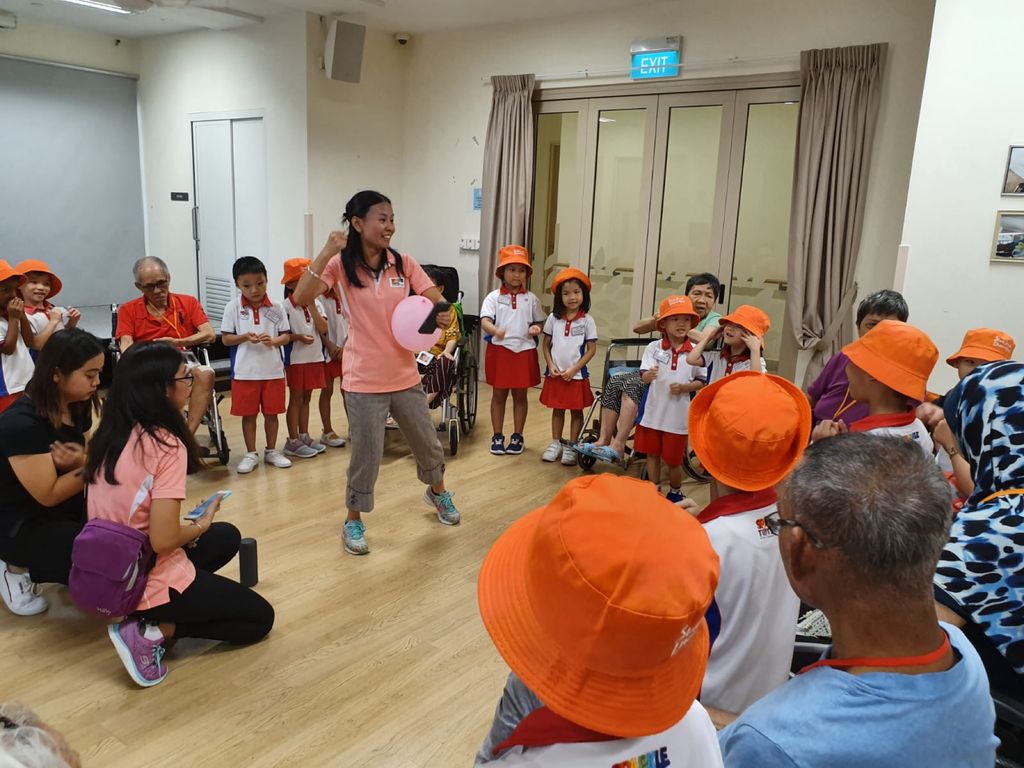 K2 Children In Action! Spreading Love and Kindness - Creating Memories with the Elderlies @ Ren Ci Nursing Home (Ang Mo Kio) — photo 9