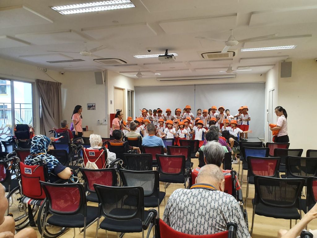 K2 Children In Action! Spreading Love and Kindness - Creating Memories with the Elderlies @ Ren Ci Nursing Home (Ang Mo Kio) — photo 12
