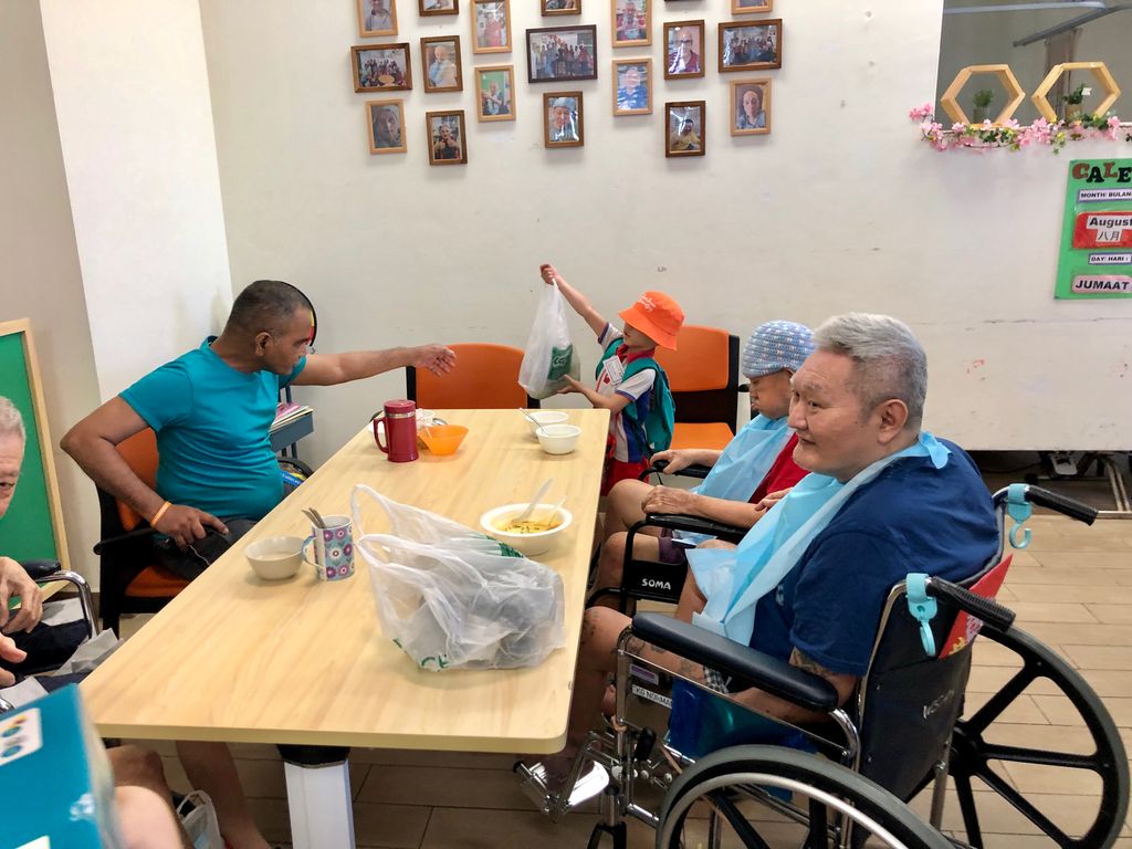 K2 Children In Action! Spreading Love and Kindness - Creating Memories with the Elderlies @ Ren Ci Nursing Home (Ang Mo Kio) — photo 14