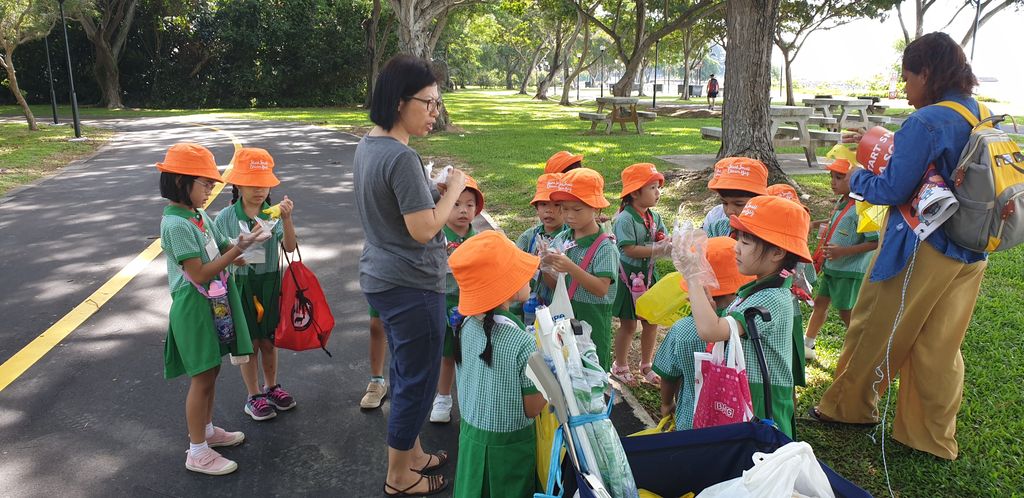 Clean and Green (East Coast Park Clean-up Drive) — photo 2