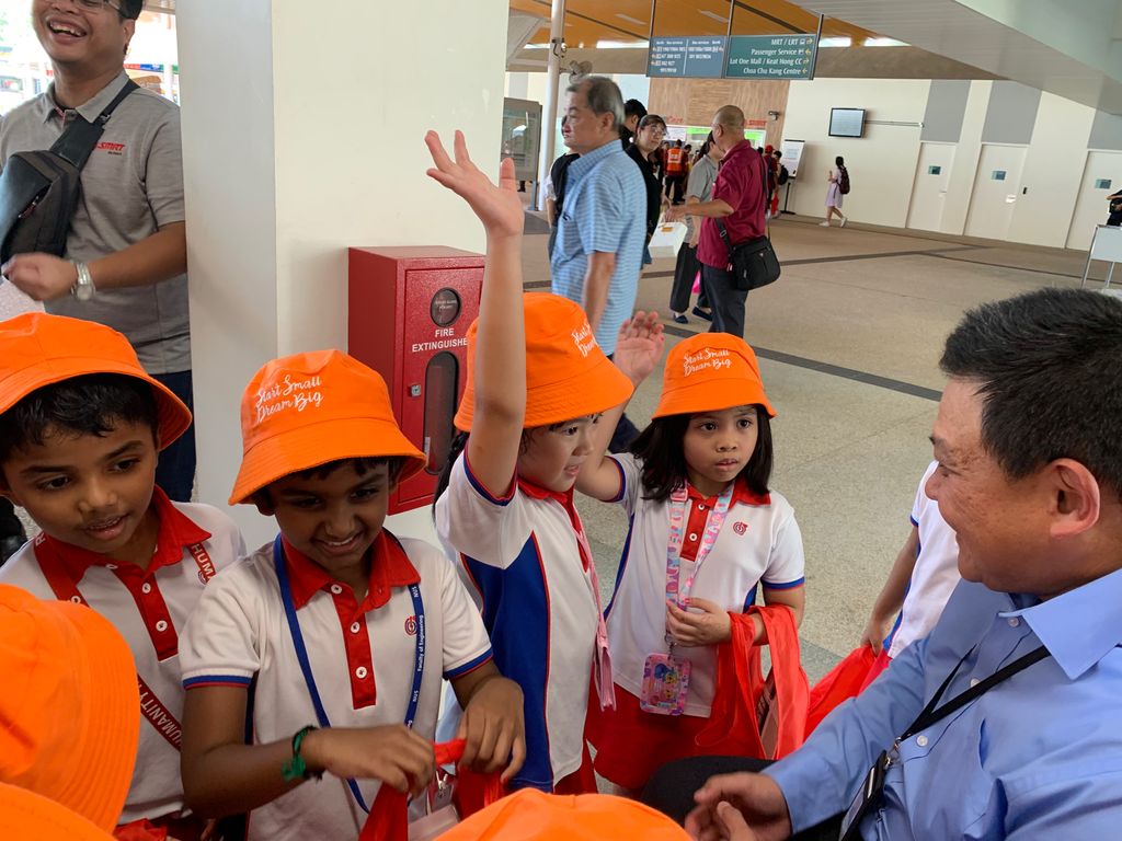 Showing Kindness Heart to Heart (Story 3: Community Involvement at Choa Chu Kang Bus Interchange)