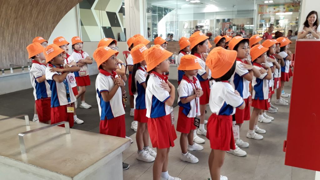 Showing Kindness Heart to Heart (Story 3: Community Involvement at Choa Chu Kang Bus Interchange) — photo 2