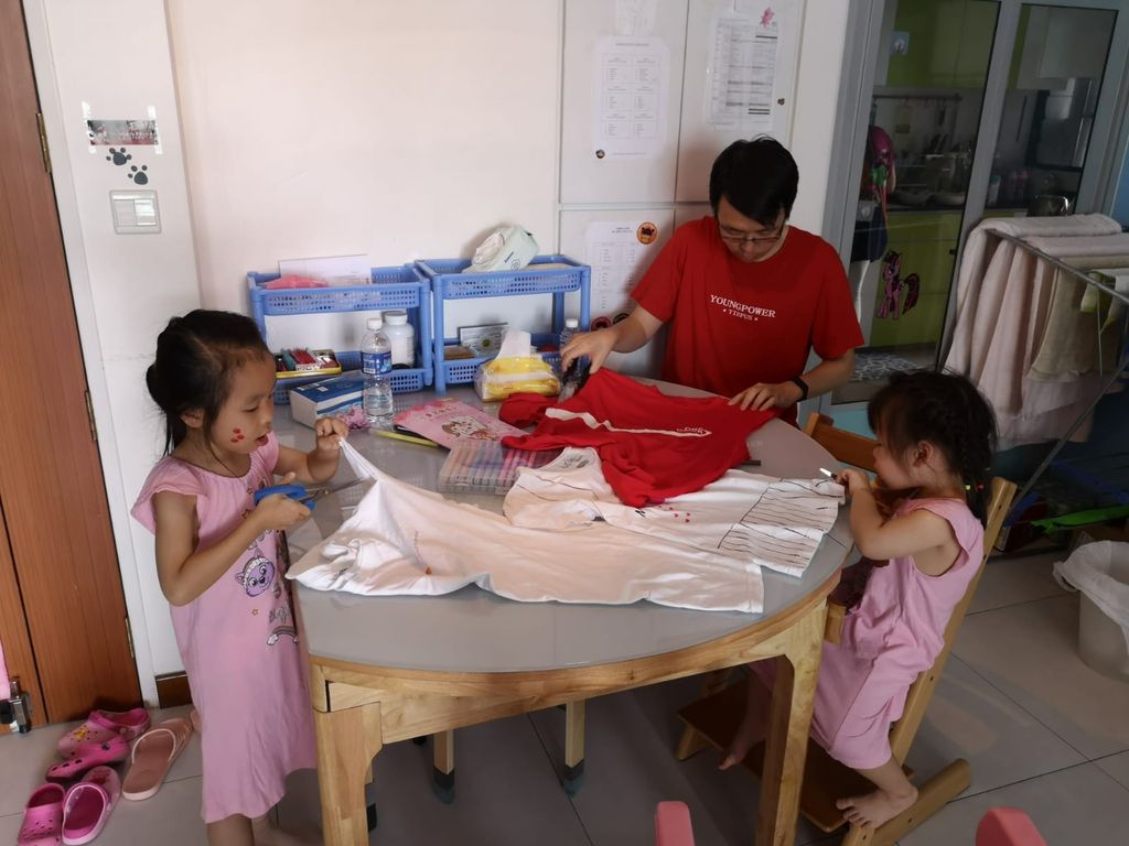 Parental Involvement - "Towards Zero Waste" (Recycle Bag - reuse old Tee-Shirt) — photo 2