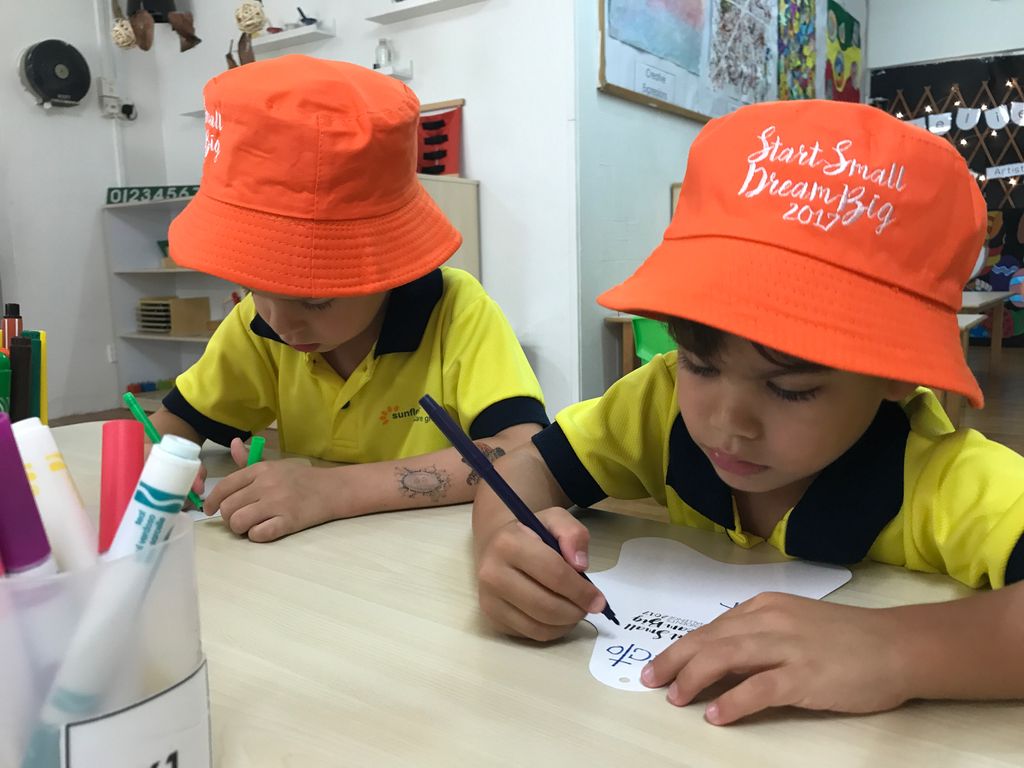 Sunflower Preschool @ Frankel , Three Generation Bonding and Beach Clean up. — photo 2