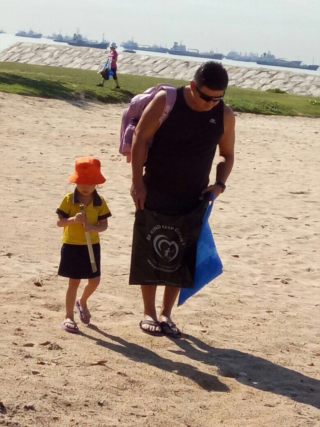 Sunflower Preschool @ Frankel , Three Generation Bonding and Beach Clean up. — photo 5
