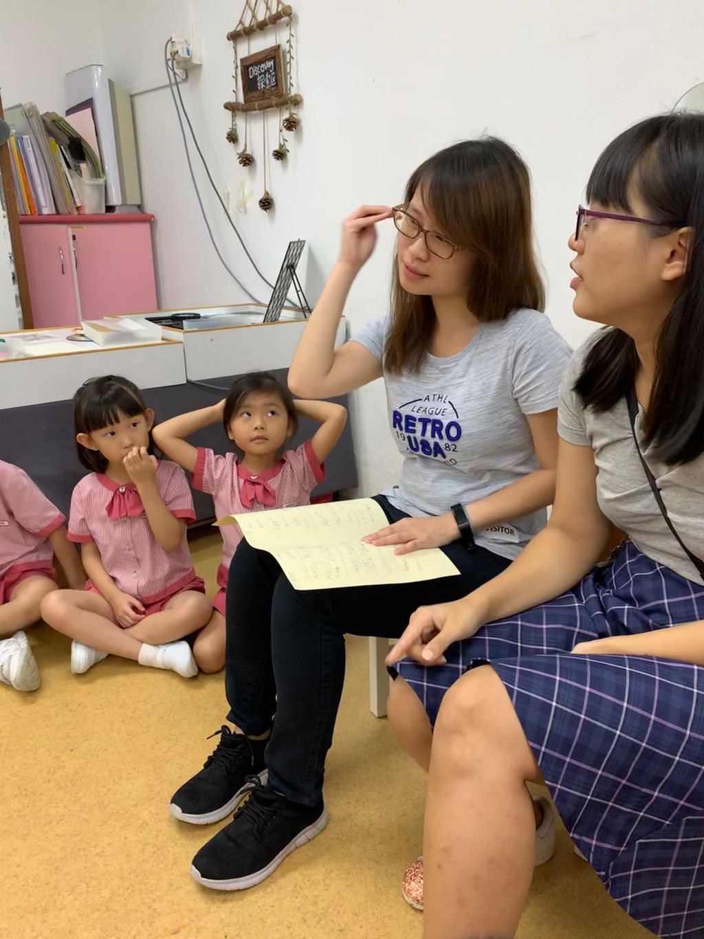 Embrace: Encounters & Conversations 相遇与谈话 — photo 1
