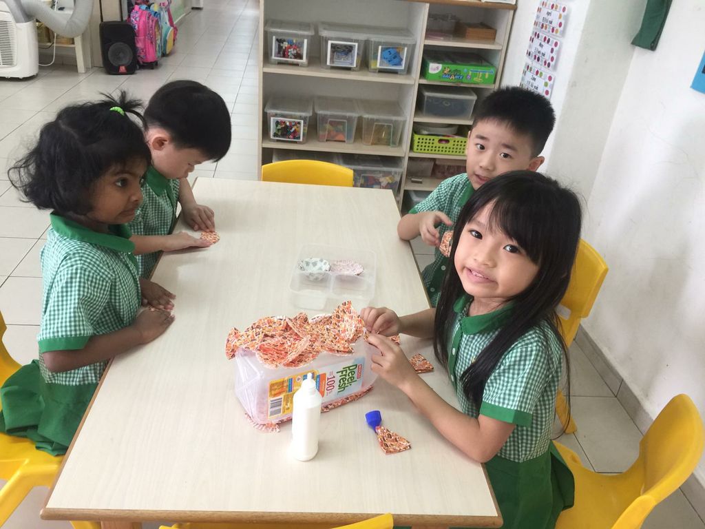 Chicken Art Acttivity (Recycling Project) — photo 5