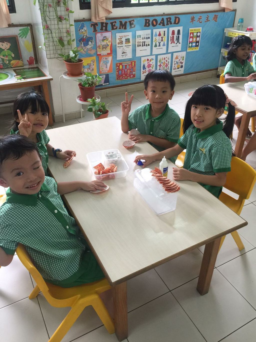 Chicken Art Acttivity (Recycling Project) — photo 10