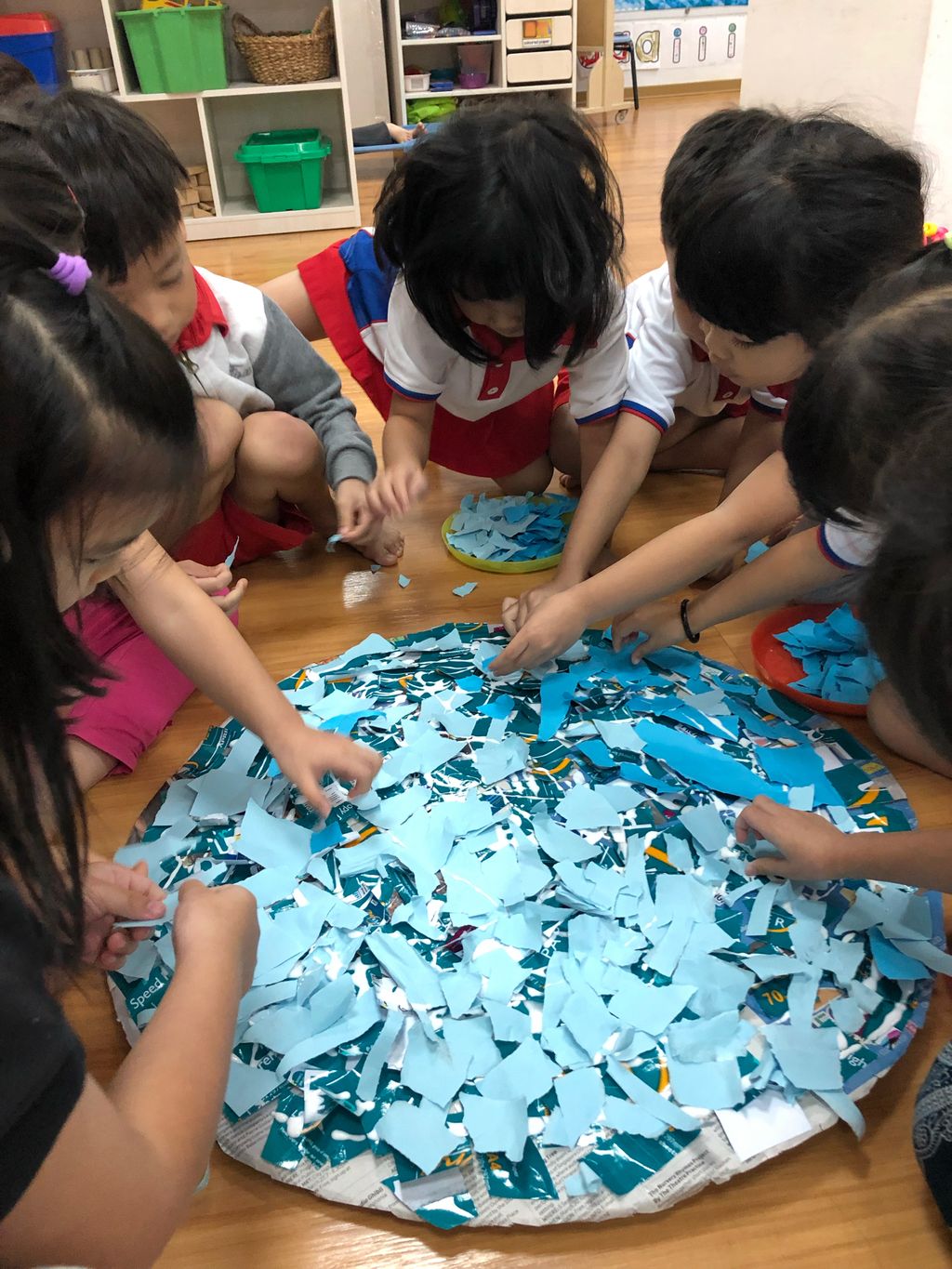 Earth’s Mini Superheroes - Earth day — photo 1