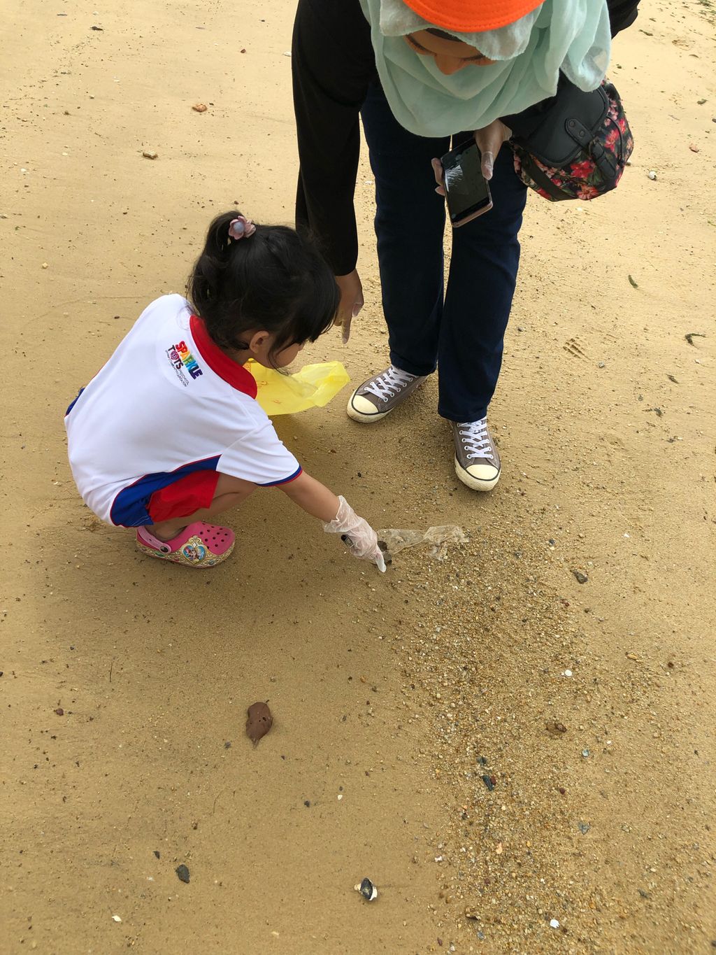 Beach Cleanup and Father’s Day Celebration — photo 2