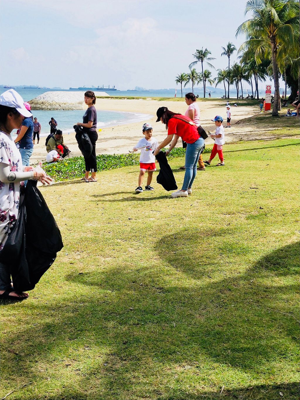 Marine Cove Beach Cleaning with our parents! — photo 36