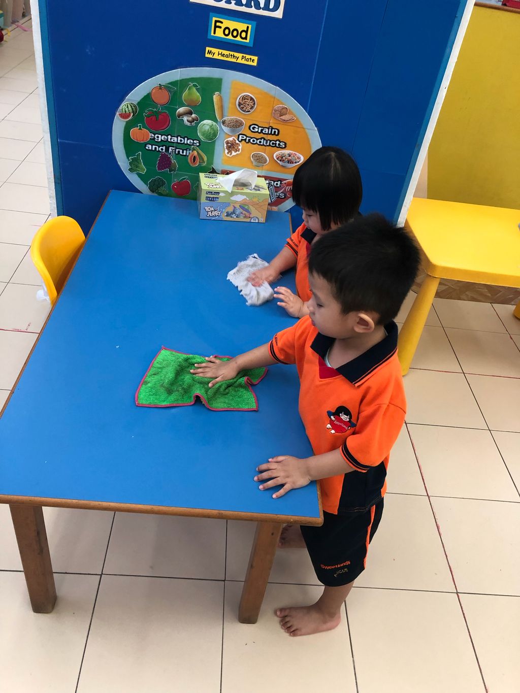 Spring Cleaning in School. — photo 5
