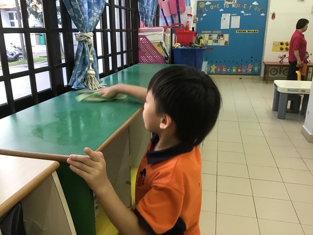 Spring Cleaning in School. — photo 6