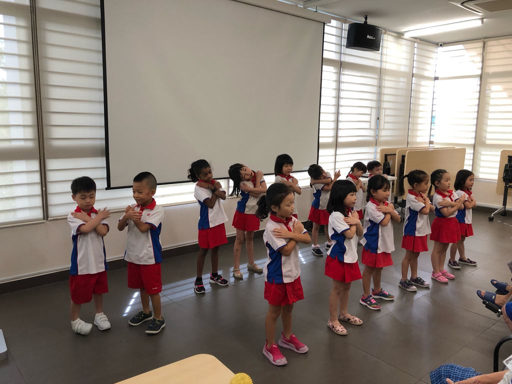 SSDB 2019 - Sharing Joy! (Part 1; Visit to the Nursing Home) — photo 2