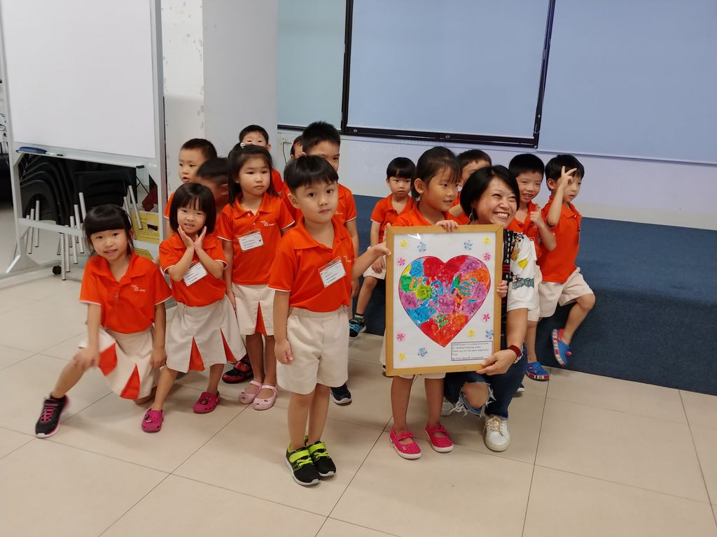 Bonding with residents at St Andrew's Nursing Home (Buangkok) — photo 4