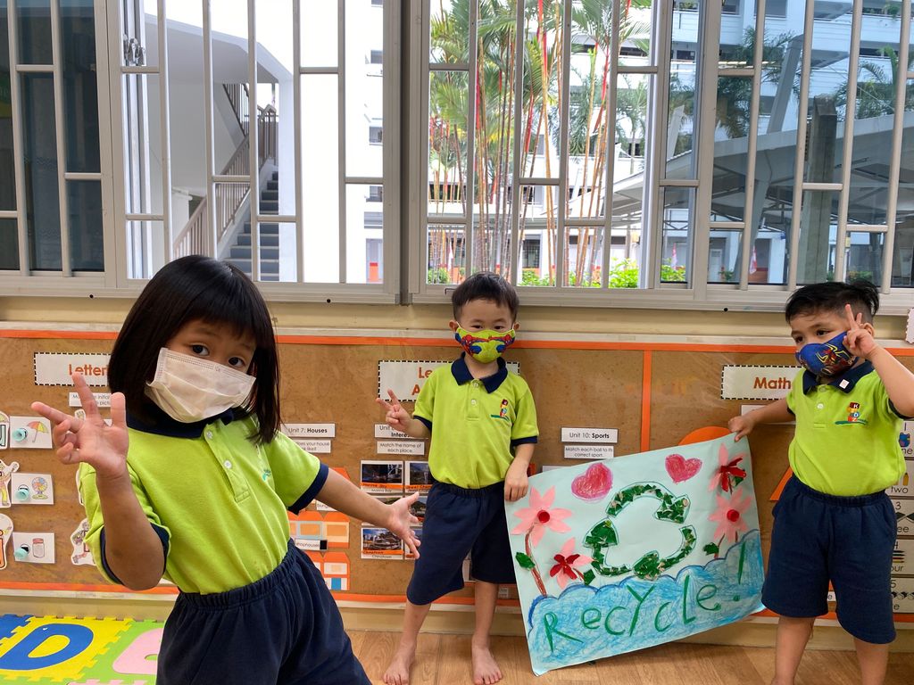 We are Environmentally Friendly: We made posters! — photo 2