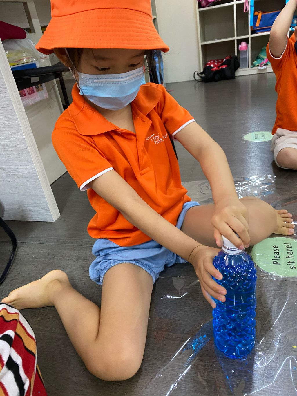 Hands On! — photo 3