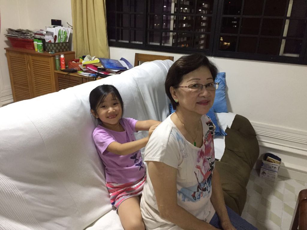 Start Small Dream Big Project, Phase 1: Showing kindness to the elderly in the family and public — photo 1