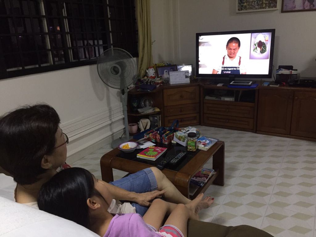 Start Small Dream Big Project, Phase 1: Showing kindness to the elderly in the family and public — photo 2