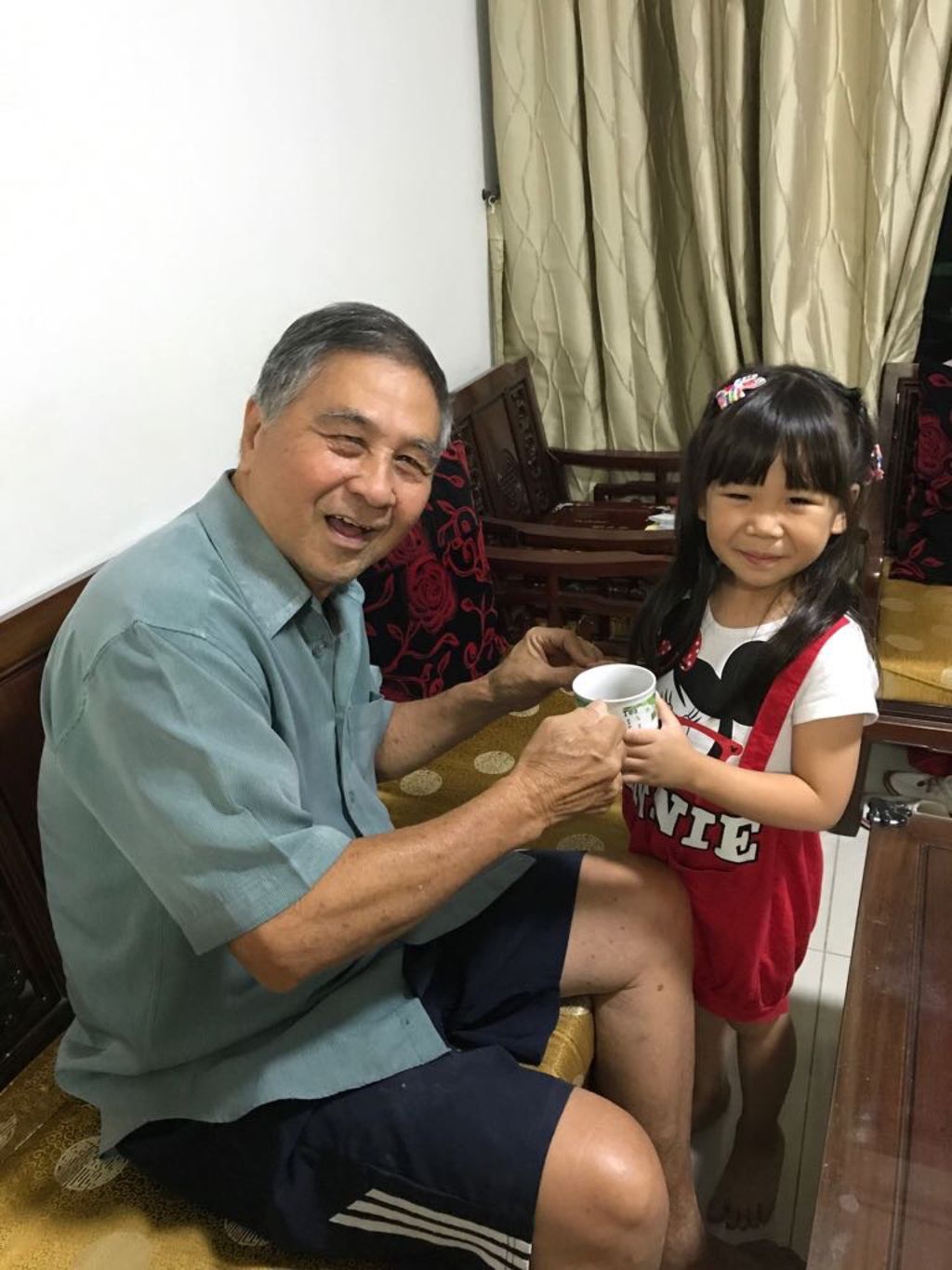 Start Small Dream Big Project, Phase 1: Showing kindness to the elderly in the family and public — photo 7