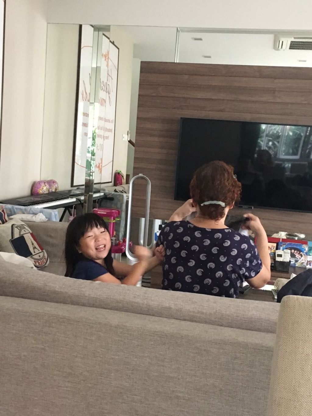 Start Small Dream Big Project, Phase 1: Showing kindness to the elderly in the family and public — photo 9