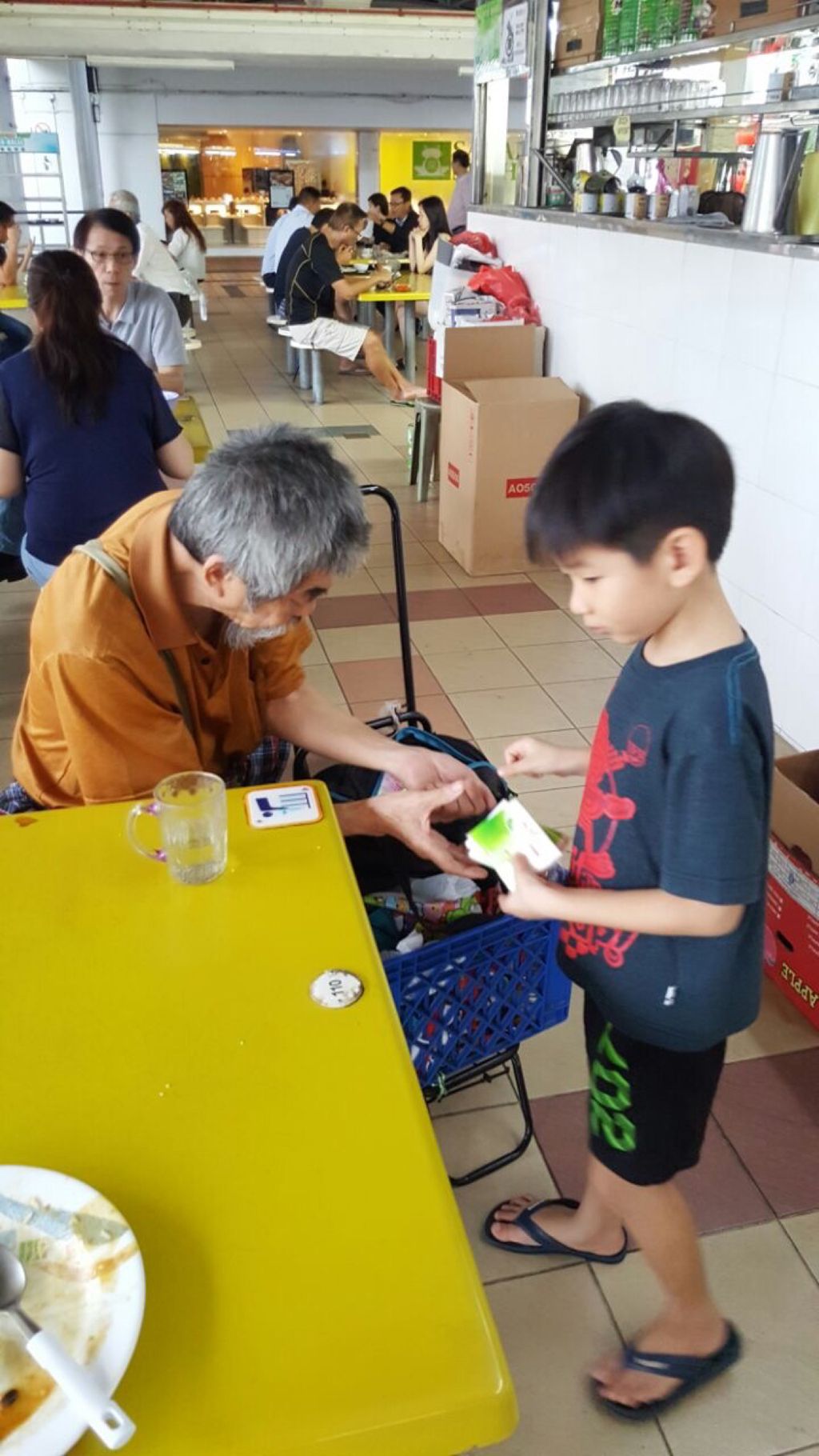 Start Small Dream Big Project, Phase 1: Showing kindness to the elderly in the family and public — photo 17