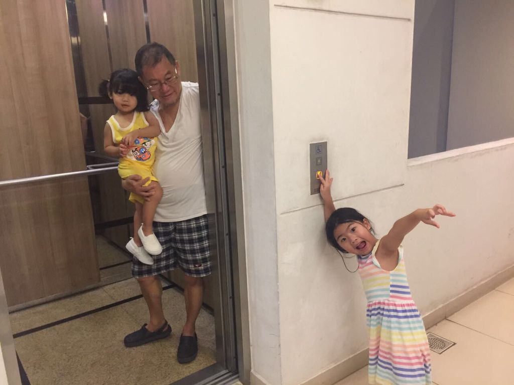 Start Small Dream Big Project, Phase 1: Showing kindness to the elderly in the family and public — photo 29
