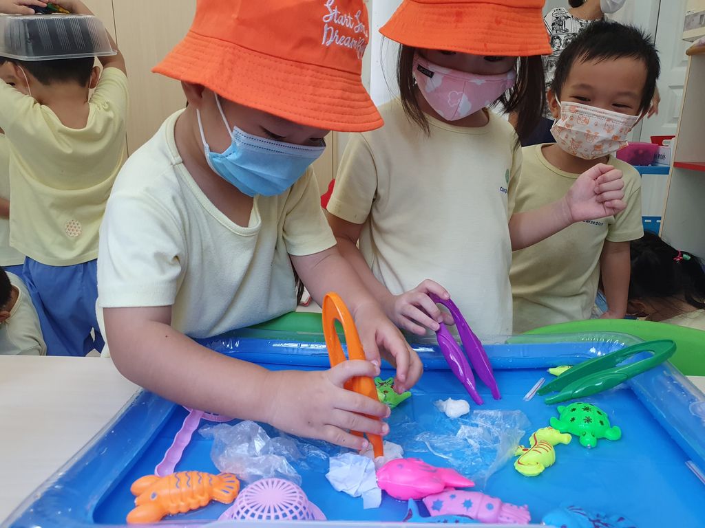 Let's find a way to clean the ocean!