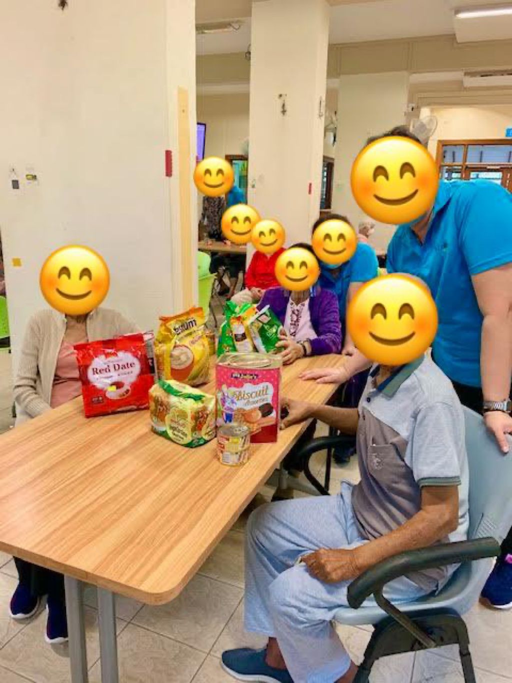 Caring for the elderly — photo 2