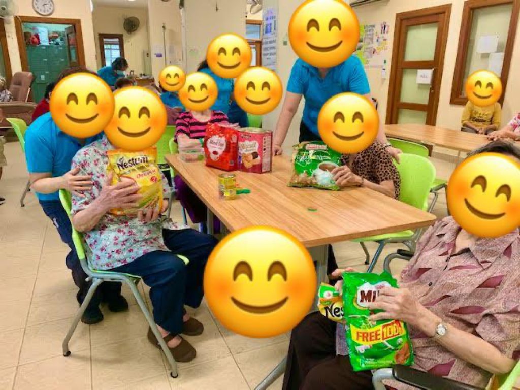 Caring for the elderly — photo 4