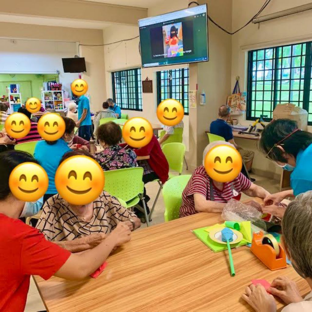 Caring for the elderly — photo 10