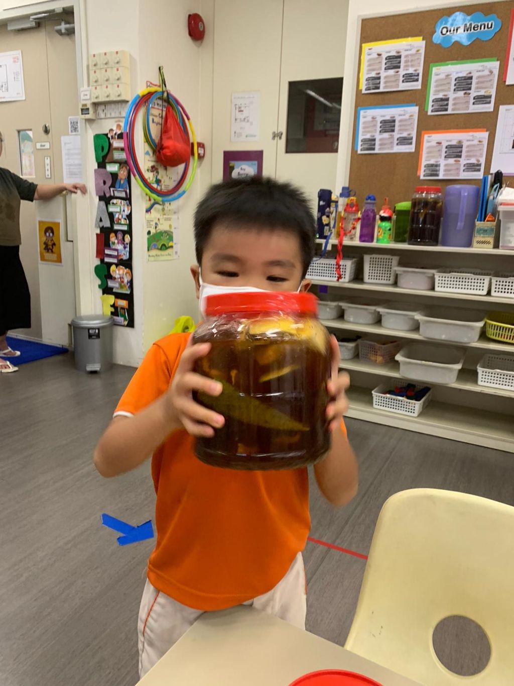 Making eco-enzyme