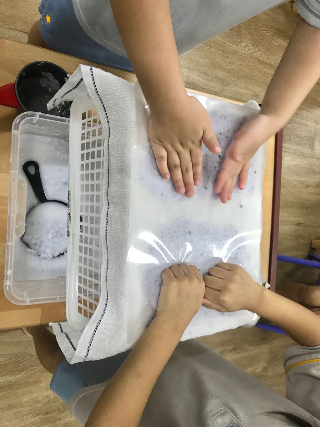 看我们用再生纸做的宣传卡片! — photo 5