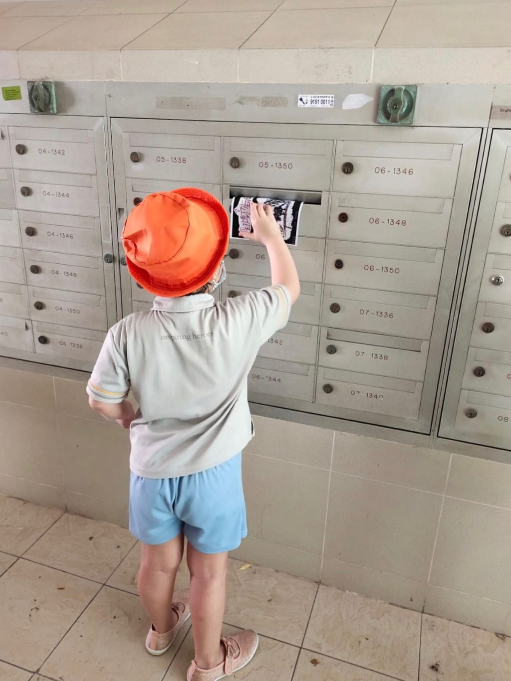 看我们用再生纸做的宣传卡片! — photo 3