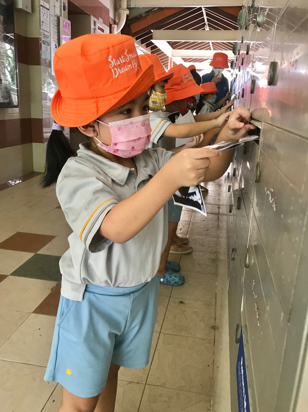 看我们用再生纸做的宣传卡片! — photo 8