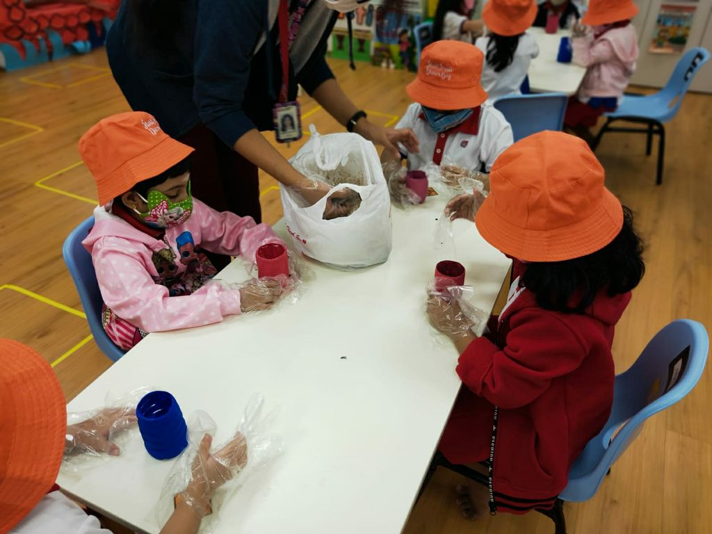 OUR YOUNG EXPLORERS OF THE ENVIRONMENT — photo 3