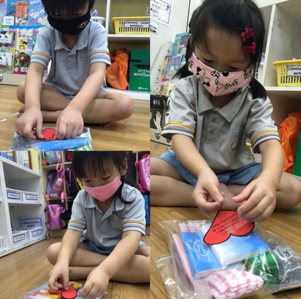 Our small ways of showing kindness - packing and making gifts for the community — photo 6