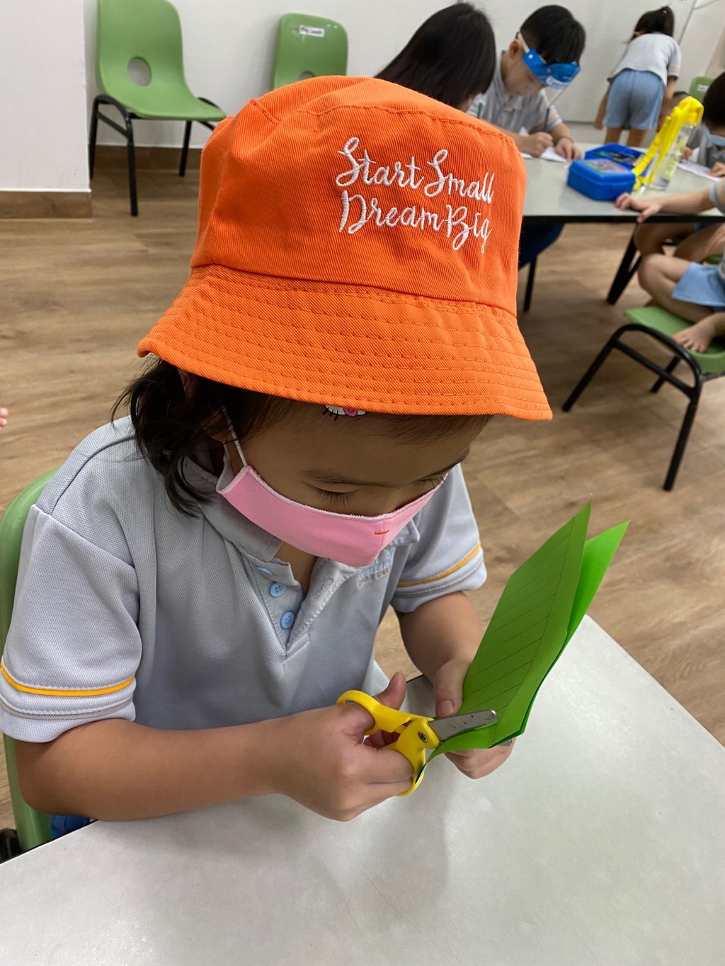 Our small ways of showing kindness - packing and making gifts for the community — photo 7