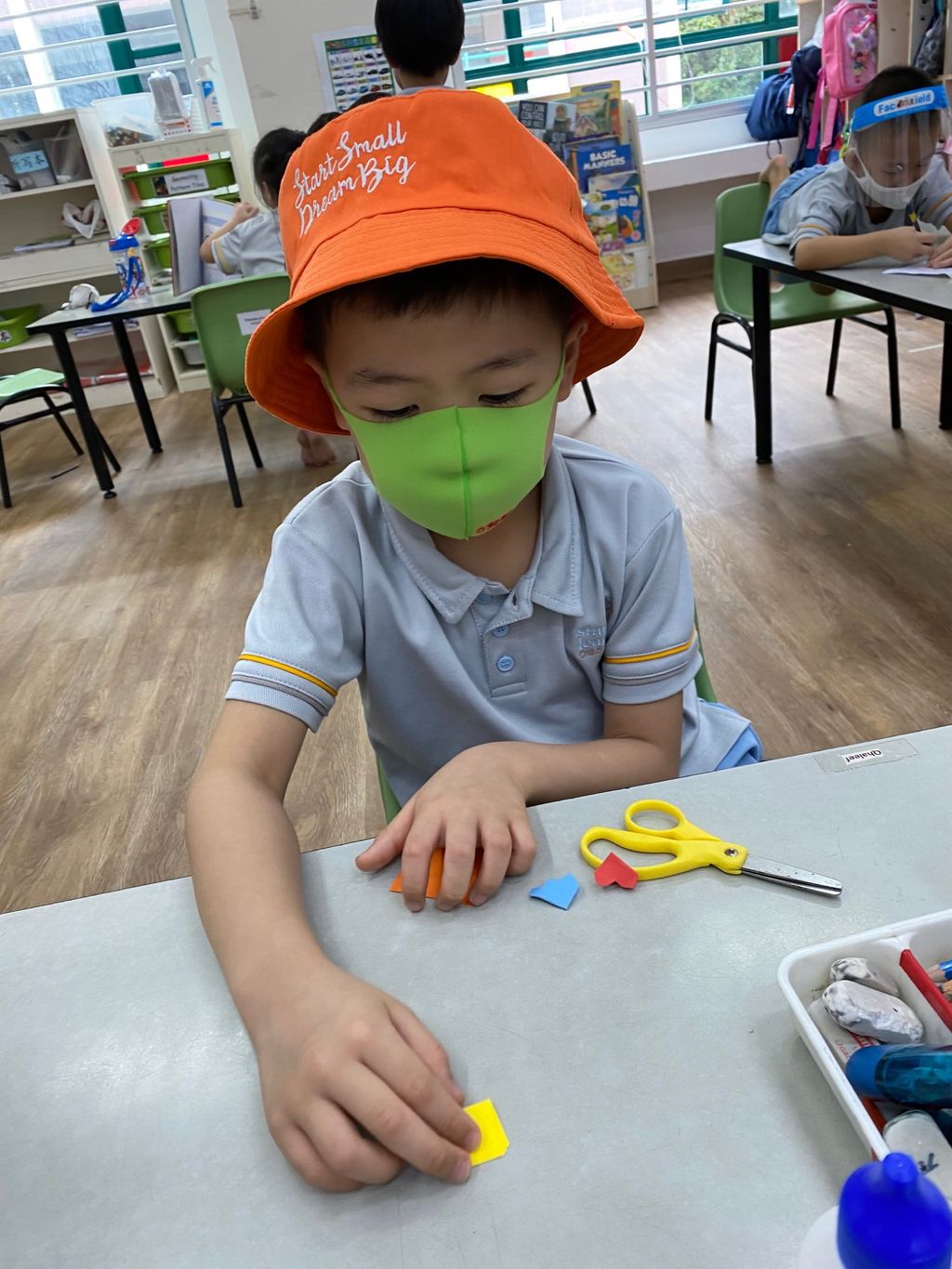 Our small ways of showing kindness - packing and making gifts for the community — photo 10