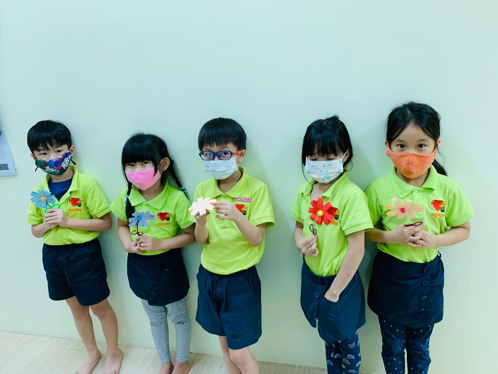 Spreading the love — photo 3