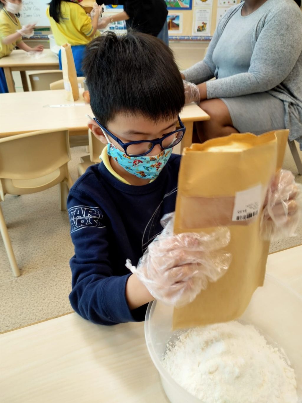 Showing Kindness to Our Community: Project Mask & Muffins for Migrant Workers! Expanding our horizon to touch lives of those who have impacted ours! — photo 5