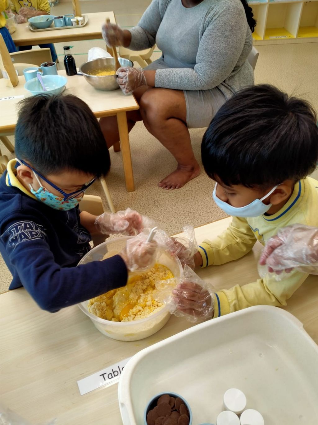Showing Kindness to Our Community: Project Mask & Muffins for Migrant Workers! Expanding our horizon to touch lives of those who have impacted ours! — photo 4