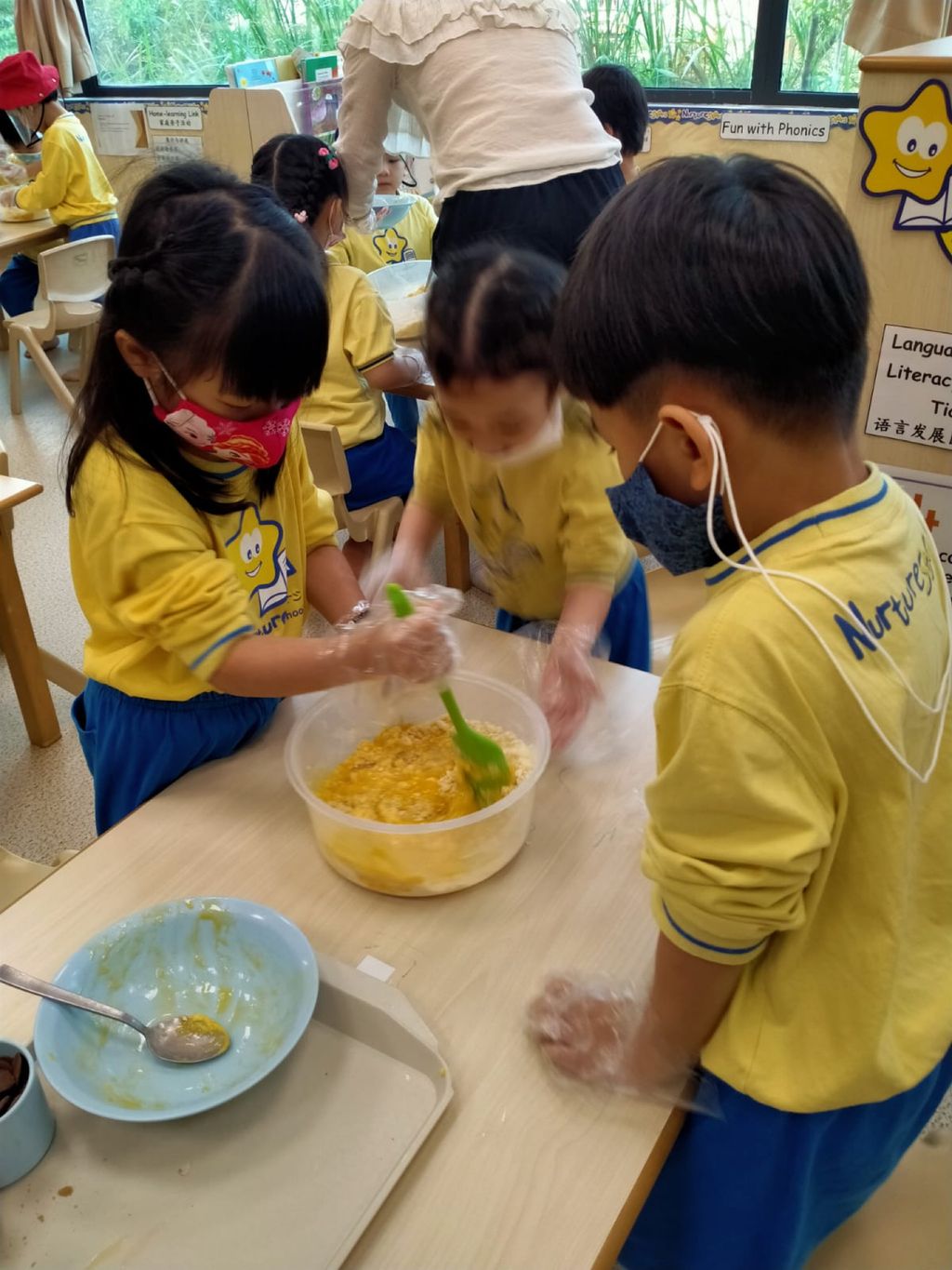 Showing Kindness to Our Community: Project Mask & Muffins for Migrant Workers! Expanding our horizon to touch lives of those who have impacted ours! — photo 5