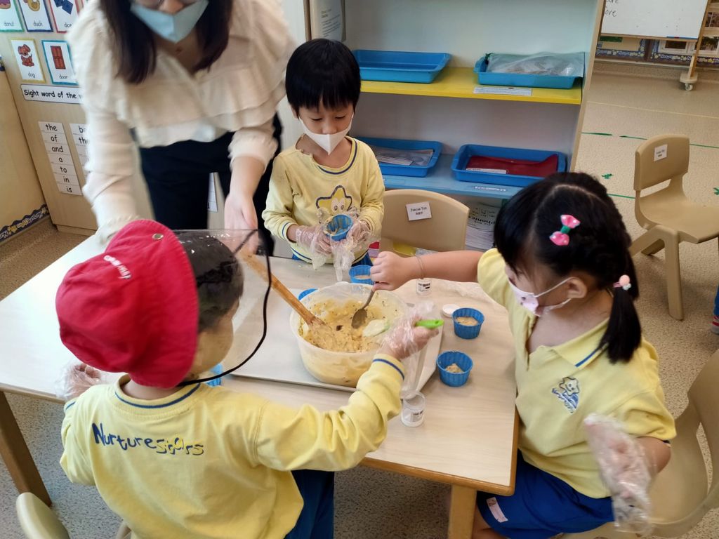 Showing Kindness to Our Community: Project Mask & Muffins for Migrant Workers! Expanding our horizon to touch lives of those who have impacted ours! — photo 6