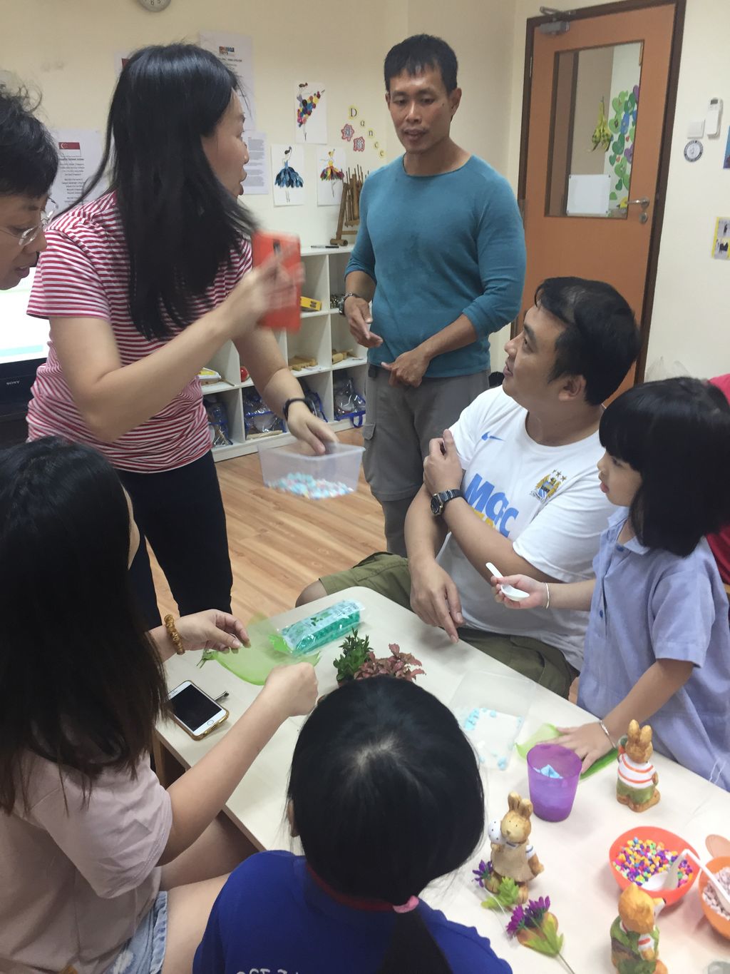 Pcf Sparkletots Preschool @ Jalan Kayu Blk 517/520 Inhouse Seed Germination and Terrarium Making Workshop as Parent-Child Bonding — photo 6
