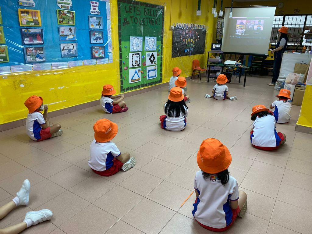 Stories #5: Delivering of Smile Packs & SSDB Zoom Finale with PCF Sparklecare @ Changi Simei — photo 2