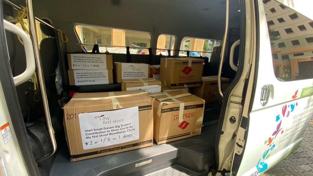 Start Small Dream Big (SSDB): Food contributions from parents to the elderly — photo 15
