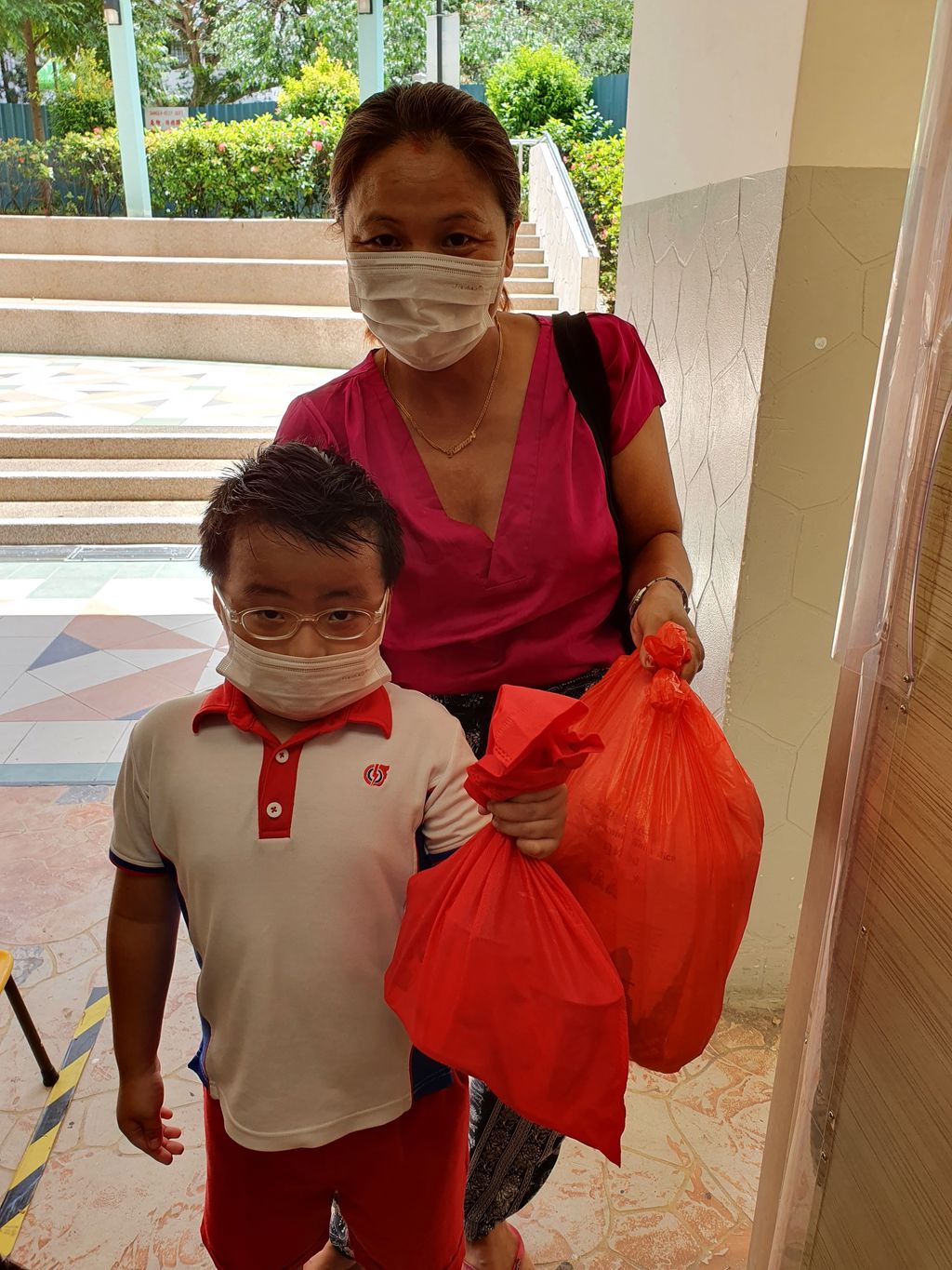 Fostering Inclusiveness around us – Preparing care packages (3) — photo 2