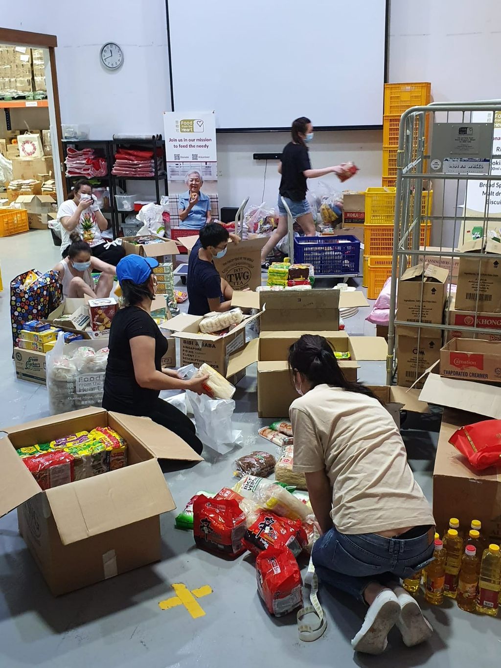 Fostering Inclusiveness around us – Preparing care packages (3) — photo 13