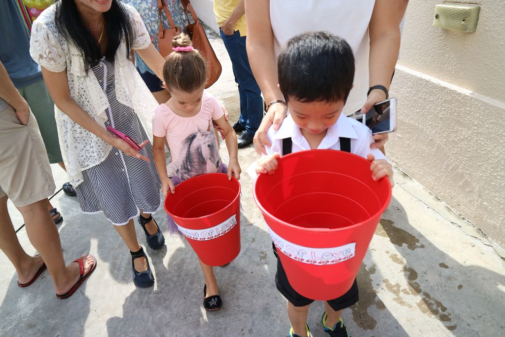Buckets of Love — photo 2